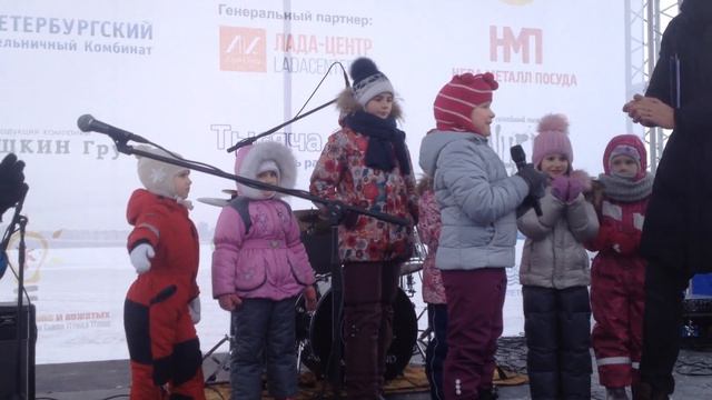Масленица 2017 . Дети поют Макса Коржа и Ленинград.