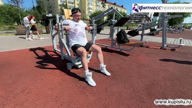 Техника выполнения упражнений Жим вверх сидя на уличном тренажере