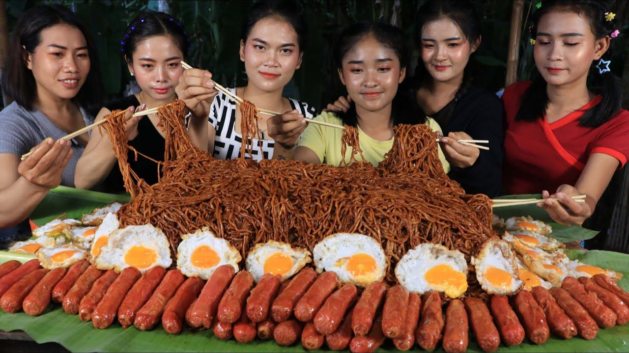 Вкусная лапша с перцем чили, яйцом и рецепт хот-дога в моей семье