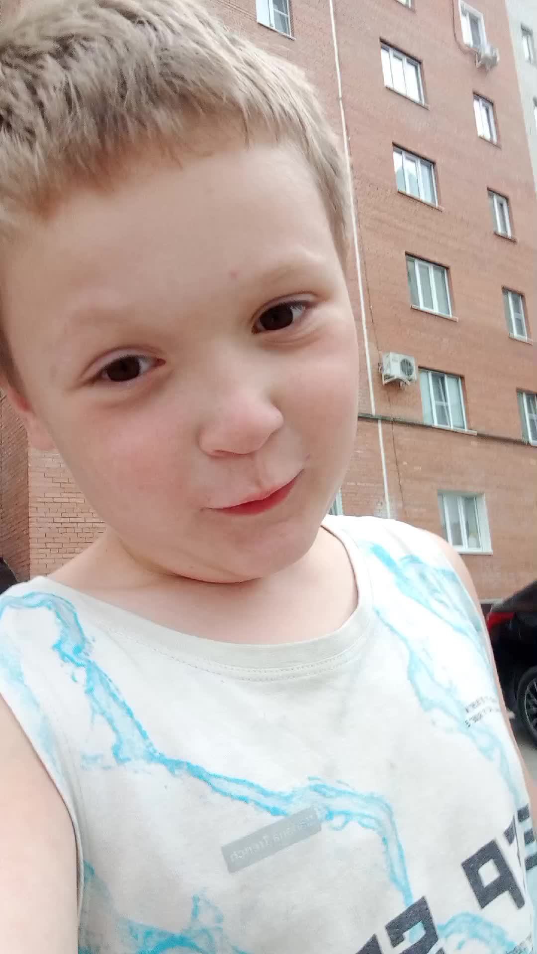 Андрей ЛОХ!