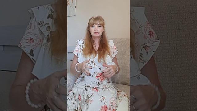 Почему мужчина не хочет развививаться, а обесценивает все, что делает женщина?
#дляженщин
#вотношени