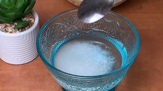 Маринованный лук - быстро и вкусно  Беру ЛУК и готовлю Потрясающий салат.mp4