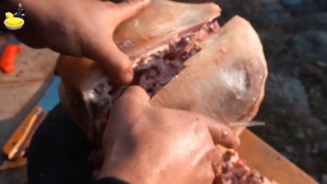 Традиционный суп хаш из коровьей головы