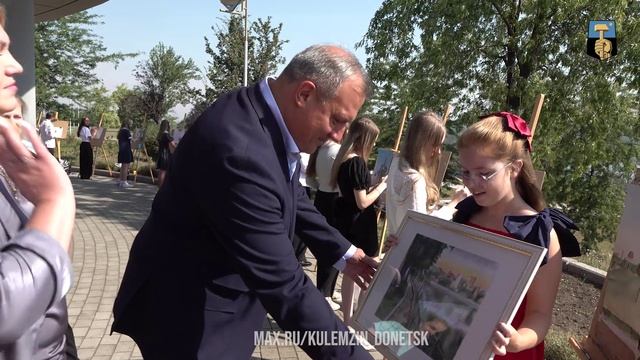 Алексей Кулемзин вместе с молодежью рисовал наш любимый город