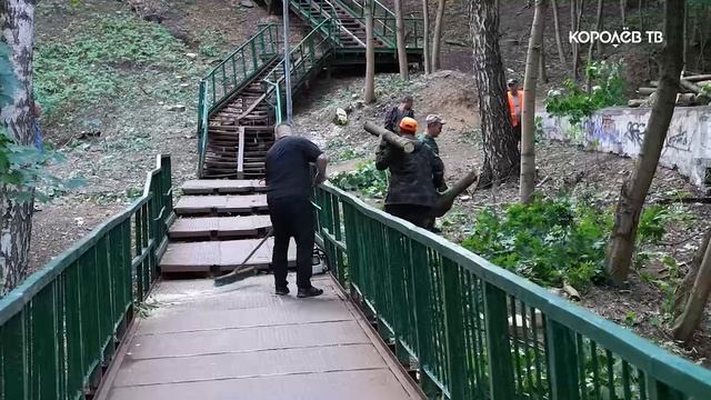 В Болшеве на 70% демонтировали старый пешеходный мост