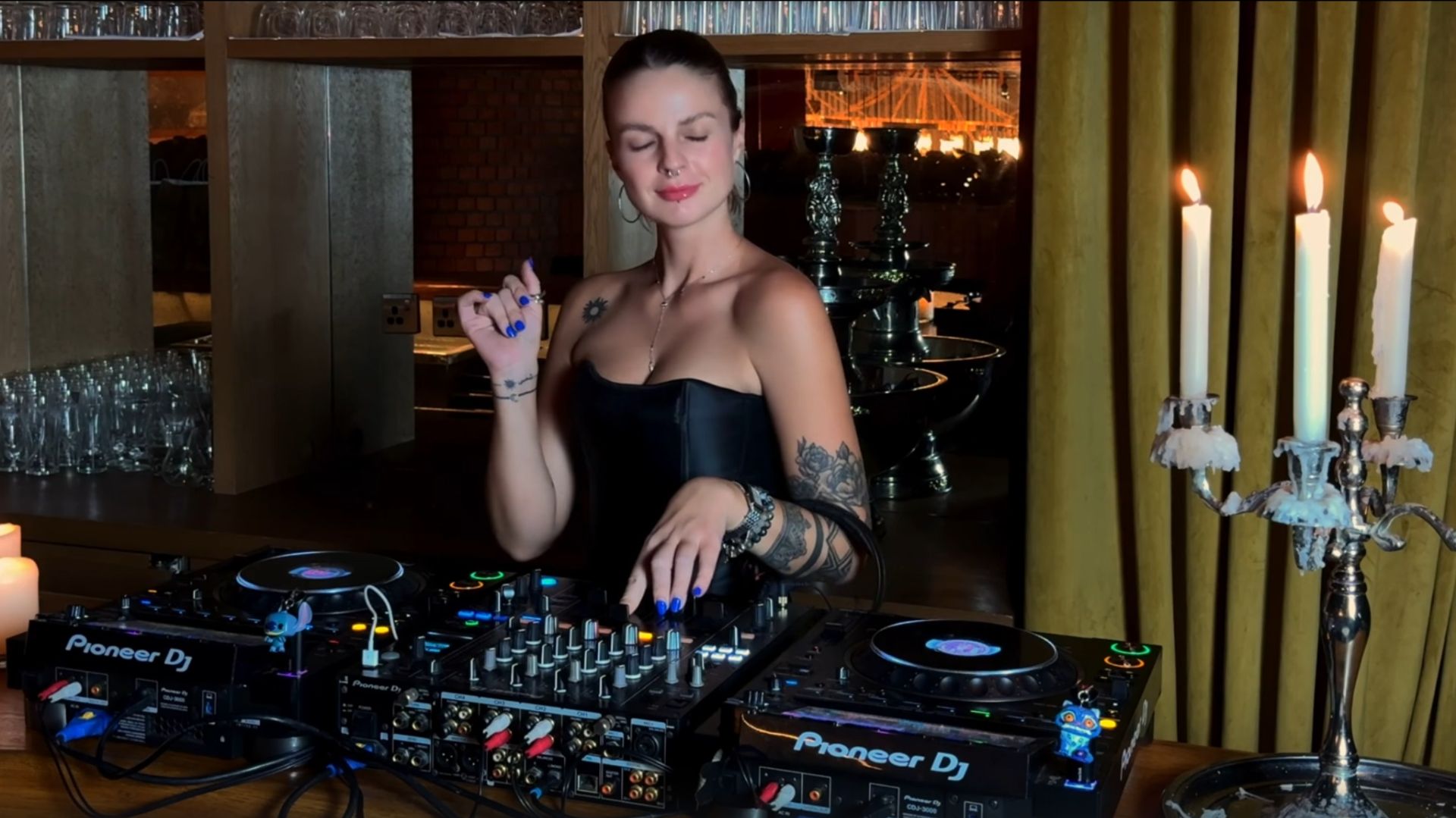 Dasha Sun - Groovy Beats House Afro House Live DJ Mix