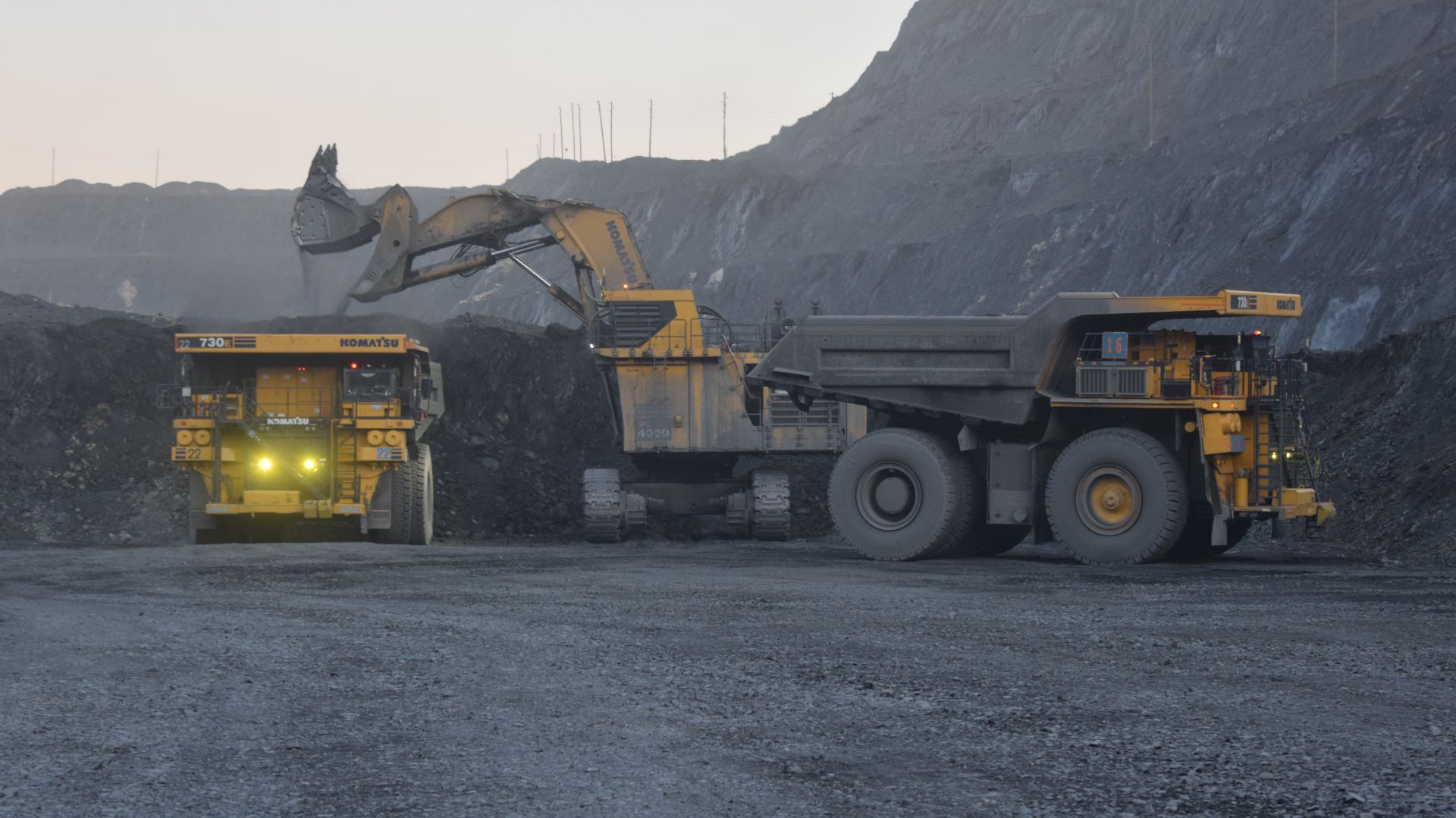 KOMATSU PC4000 & KOMATSU 730E