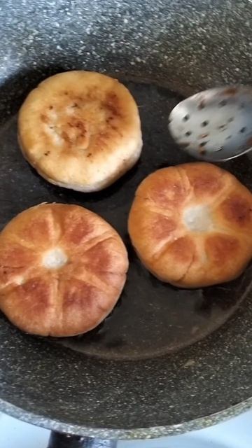 Пирожки с мясом из кулинарии Магнит