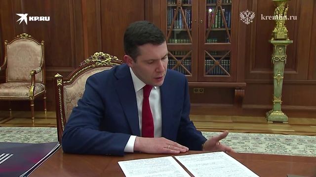 Владимир Путин провёл встречу с Министром промышленности и торговли Антоном Алихановым
