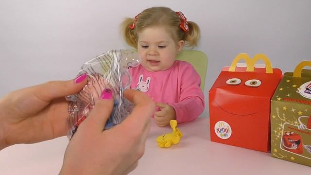Распаковка Игрушек из Хеппи Мил МакДональдс Снупи и Мелочь Пузатая