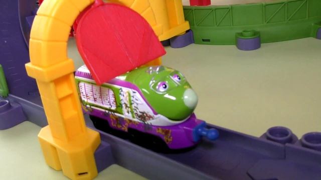 Рома играет с новыми ПАРАВОЗИКАМИ / Chuggington Trains Toys