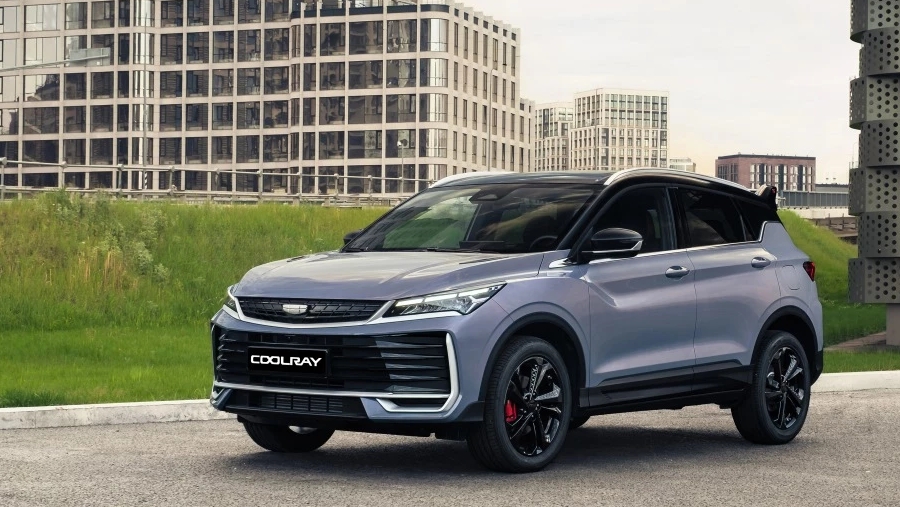 В России подешевел новый Geely Coolray 2027 - в продажу вышла версия Спорт без лишних «наворотов»