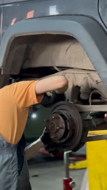 Рабочие будни#6 #автосервис #jeep #jeepwrangler #wrangler #service #shorts #short #gmc #offroad