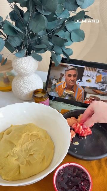 Пуховые булочки с вишневым вареньем 🥐🍒