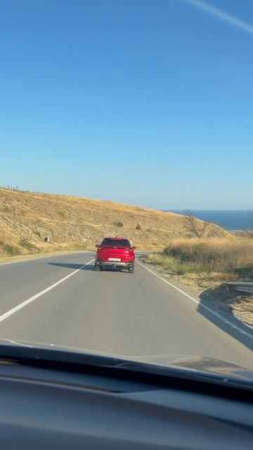 Когда все на работе, а ты в Крыму ❤️🐬☀️⛰️🏄♂️🌊🏖️