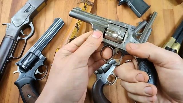 Григорий Партенков  Револьвер Colt M1873 Peacemaker Миротворец.mp4