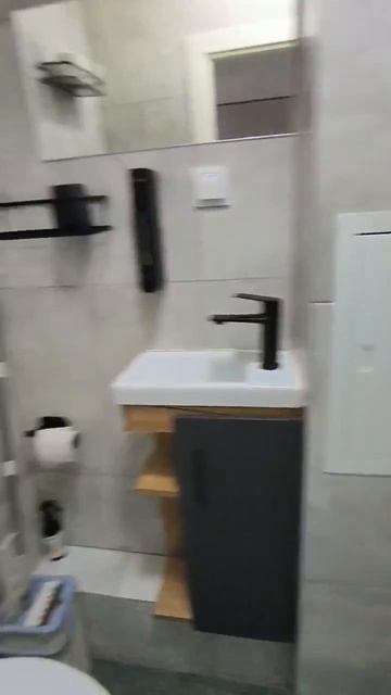 17998850361879