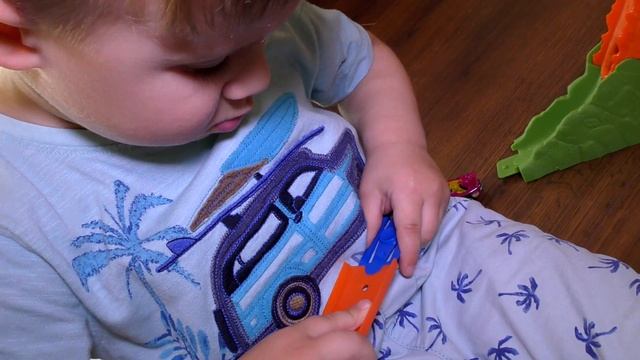 Хот Вилс трек супер вулкан серии соедини все треки Hot Wheels Track Builder Volcano Stunt