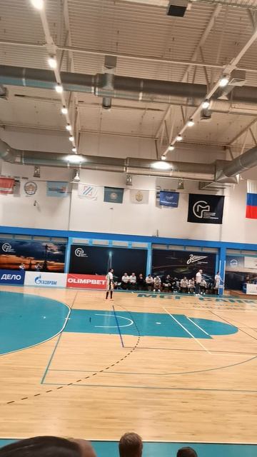 Ганбольный Зенит атакует и...