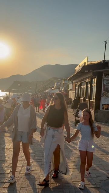 Ты же говорил денег нет ❤️🌊🏄♂️🏖️⛰️🐬☀️