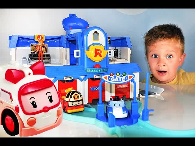 Roma Plays With New Game Set ROBOCAR POLI