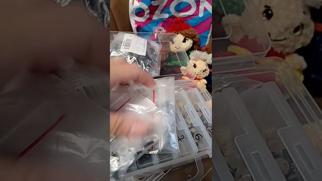 Обзор полезных контейнеров для мастера, все мелкие аксессуары прибраны по контейнерам. Удобно и прак