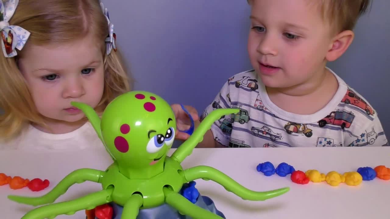 Играем в настольную игру 