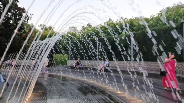 КРАСНОДАР 2026 🔥ВЕЧЕР В ПАРКЕ ГАЛИЦКОГО ✅ШИКАРНЫЕ ФОНТАНЫ, ПОДСВЕТКА,РАСТЕНИЯ✅ОБСТАНОВКА В АВГУСТЕ