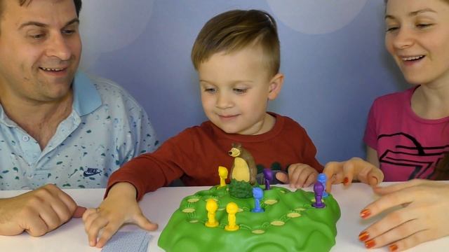 Играем в игру Маша и Медведь