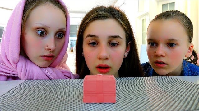 КТО ЖИВЁТ В МАЛЕНЬКОЙ КОРОБОЧКЕ? Большая ТАЙНА