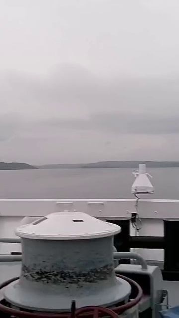 БЕРЕГА И ОСТРОВА