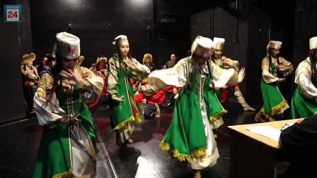 Русский фольклор и самобытность хакасской культуры: телепередача «Играй, гармонь!» в Абакане