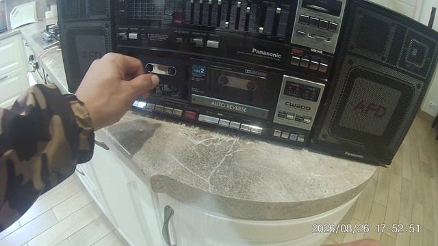Осмотр японского магнитофона панаса РХ СW 200-и знакомство с вежливым и гостеприимным армянином.
