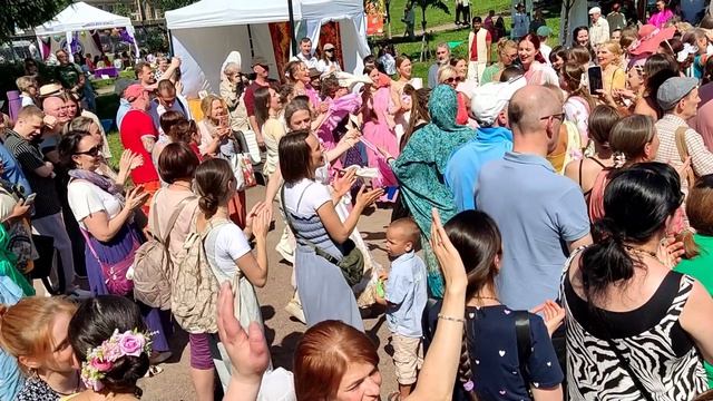 8 часть Ратха Ятра 2026  Шуствие колесницы в Юсуповском саду