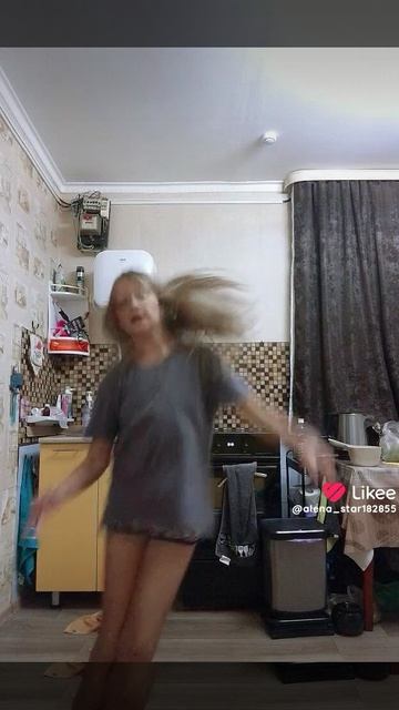 Like_7676516334944832720.mp4