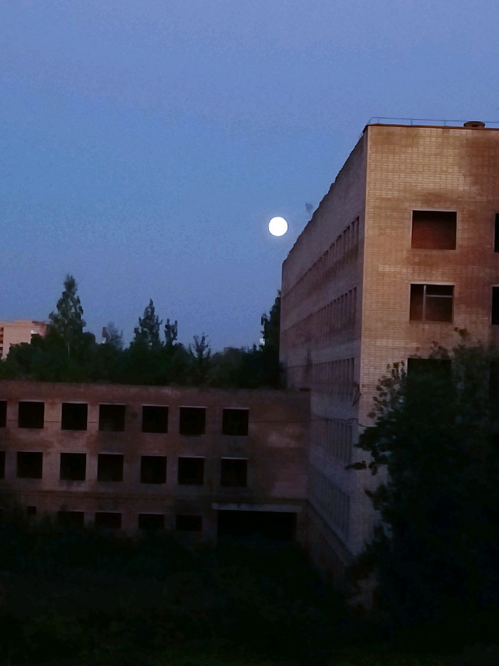 Луна