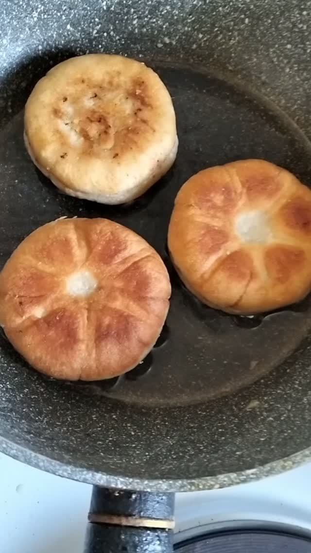 Пирожки с мясом из кулинарии Магнит