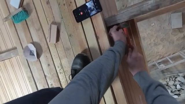 Подшивка потолка вагонкой по балкам Видео