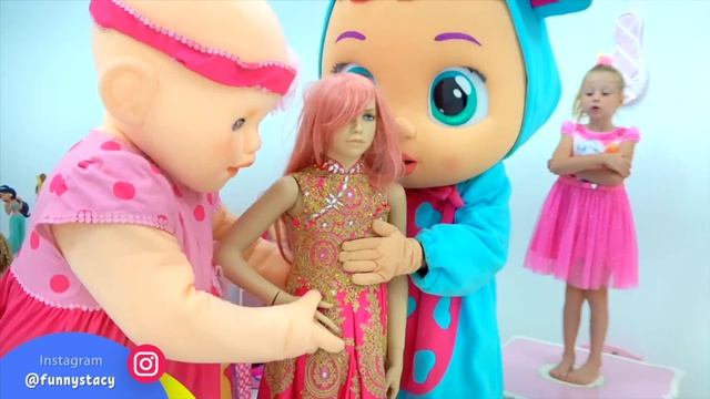 Настя и Магги - новые игрушки для принцессы