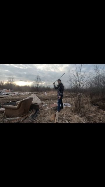 в поле нашел лампочку 2