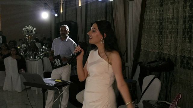 сестра спела на свадьбе..