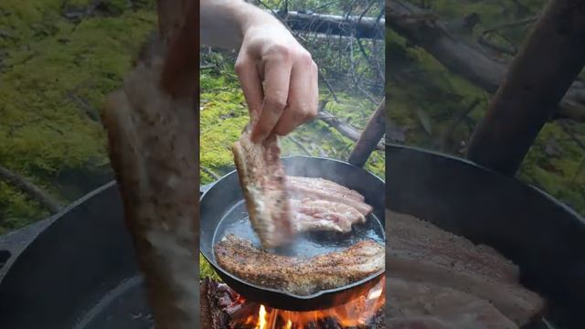 Свиные рёбра, приготовленные в водке с тропическим акцентом