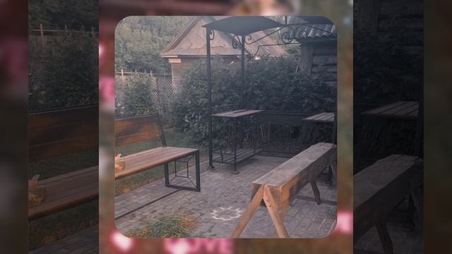 1000068039.mp4 (Собака слушает о установке стоек в северную нишу на 2-ом этаже в доме А-фрейм)