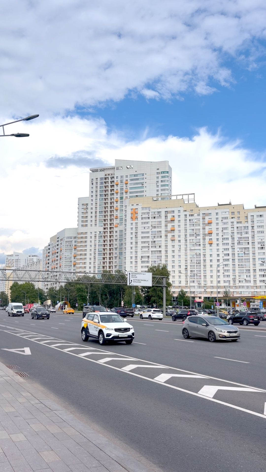 Купить 2-комнатную квартиру 73,8 м² на Ленинском проспекте, метро в 1 минуте.