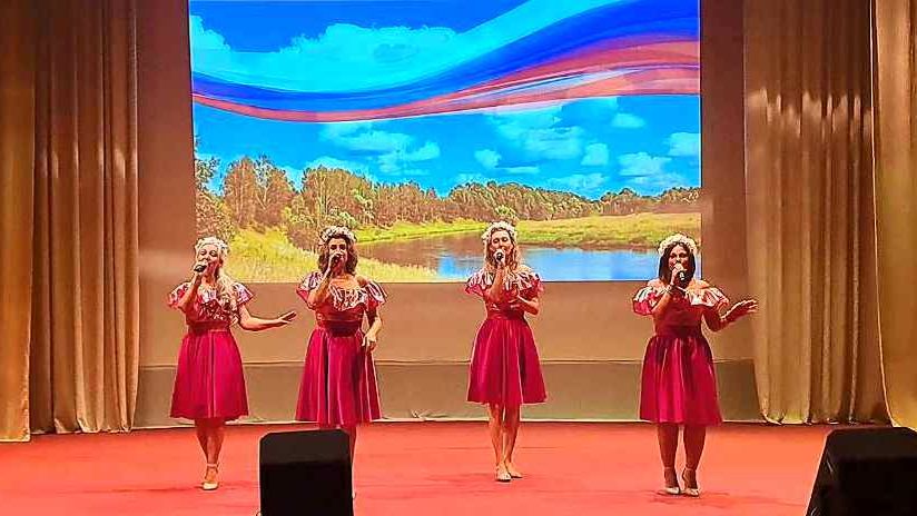 ТАМ, ГДЕ РОДИЛСЯ –  ШОУ-ГРУППА «ВЕРНИСАЖ» 22.08.26г