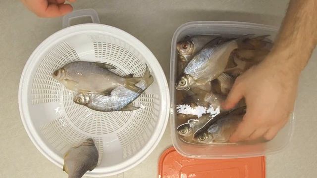 Как вялить рыбу в домашних условиях  Сухой посол рыбы   Добрые рецепты.mp4