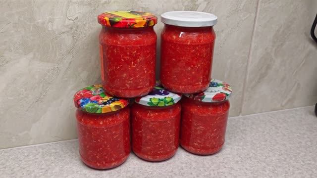 СЫРАЯ АДЖИКА с хреном и чесноком! 🌶️✨ Легендарная Хреновина за 10 минут!