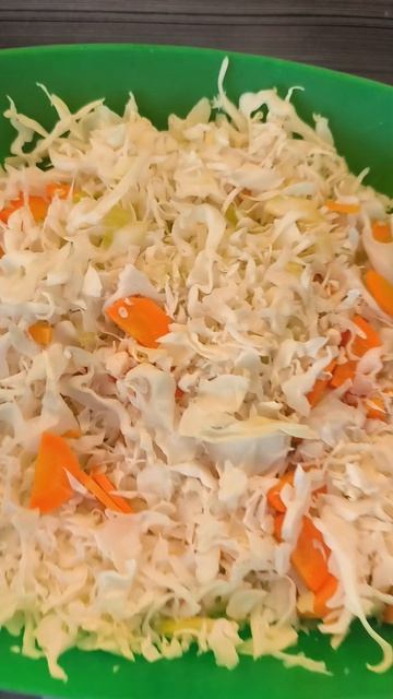 Ленивая капуста с курочкой, получается сочно и вкусно, и без лишних хлопот🤌🙌