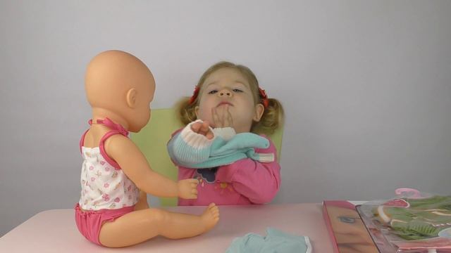 Примеряем ОДЕЖДУ для Нашей Малышки Куклы