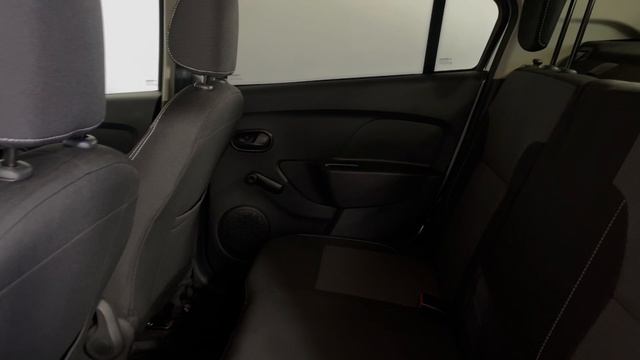 Renault Logan 04689